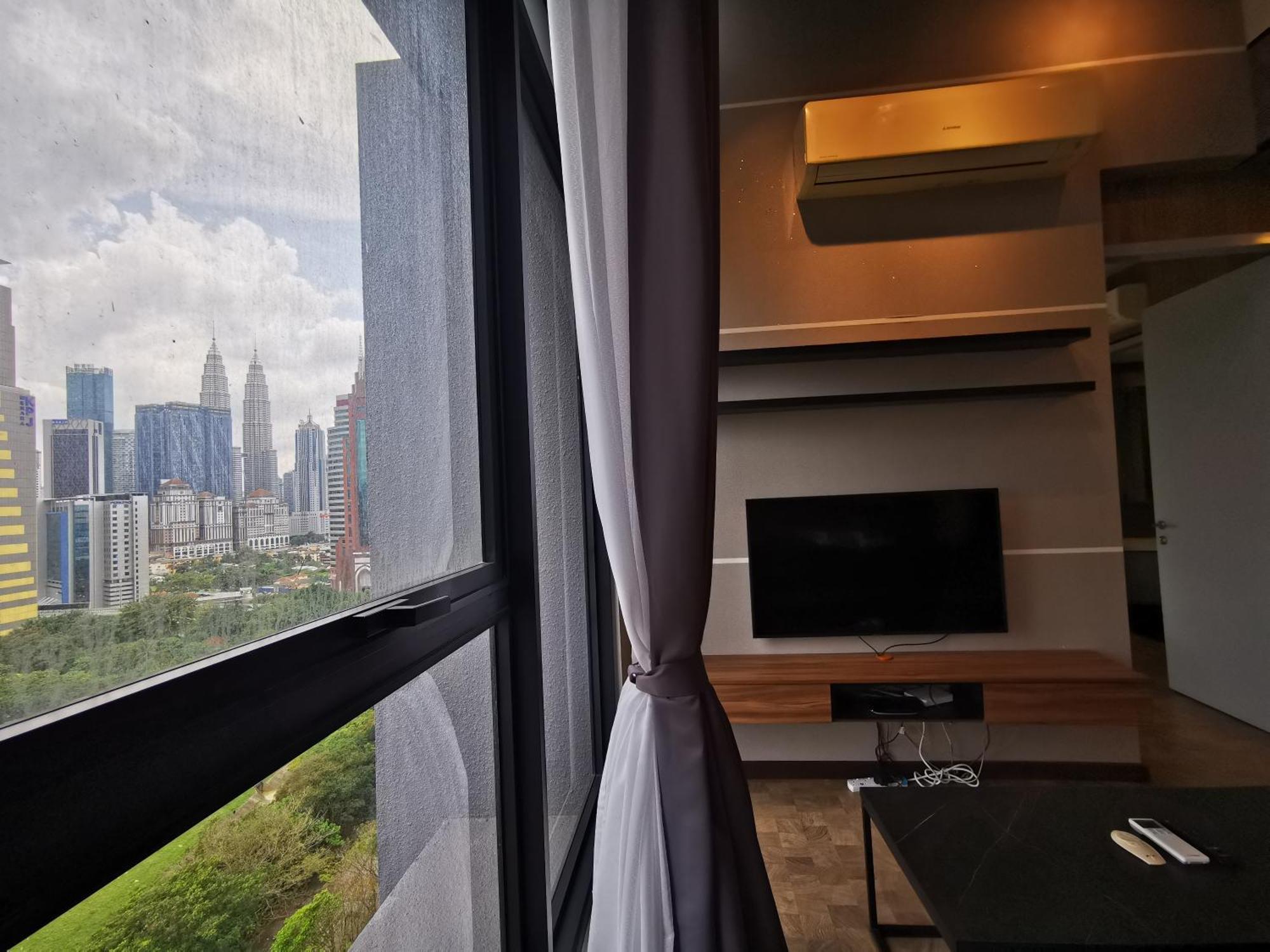 Expressionz Professional Suites By Aurora Summer Suites Kuala Lumpur Habitación foto